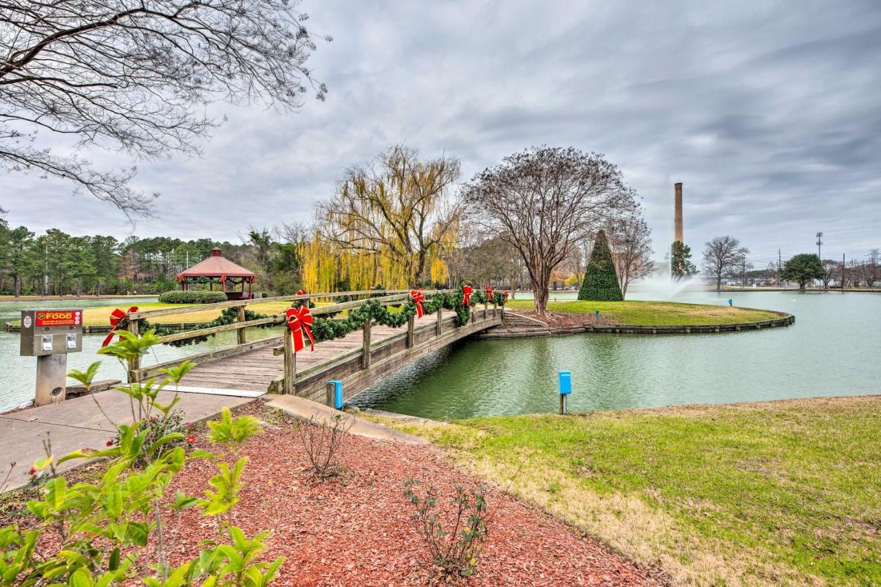 Cozy, Updated Rocky Mt Home By City Lake Park Rocky Mount Exterior foto